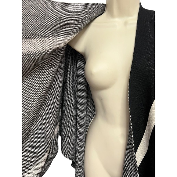 IN2GREEN Poncho Womens One Size Black Striped Knit Kimono Scout & Cellar - Picture 6 of 8